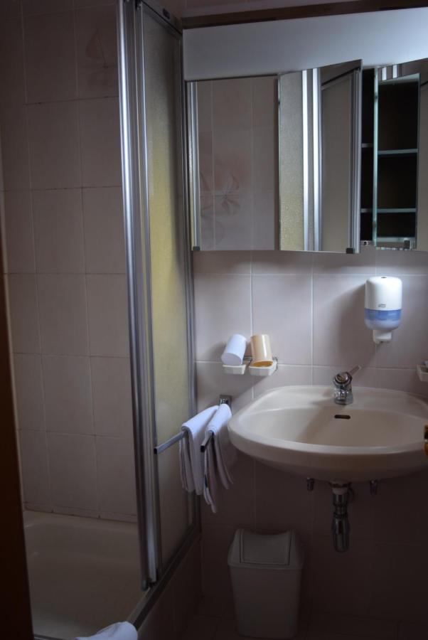 Bergsteiger-Zimmer Pension Obermair ไมย์อาโฮเฟิน ภายนอก รูปภาพ