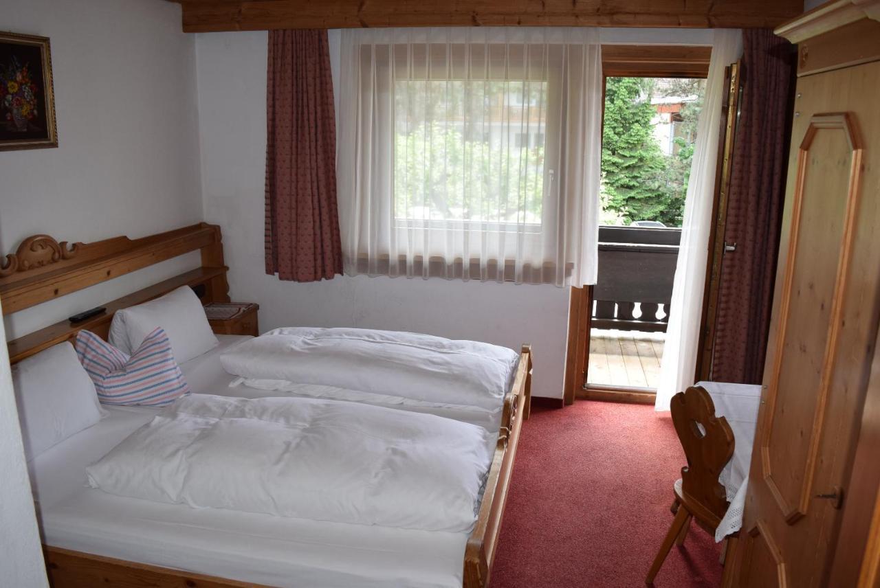 Bergsteiger-Zimmer Pension Obermair ไมย์อาโฮเฟิน ภายนอก รูปภาพ