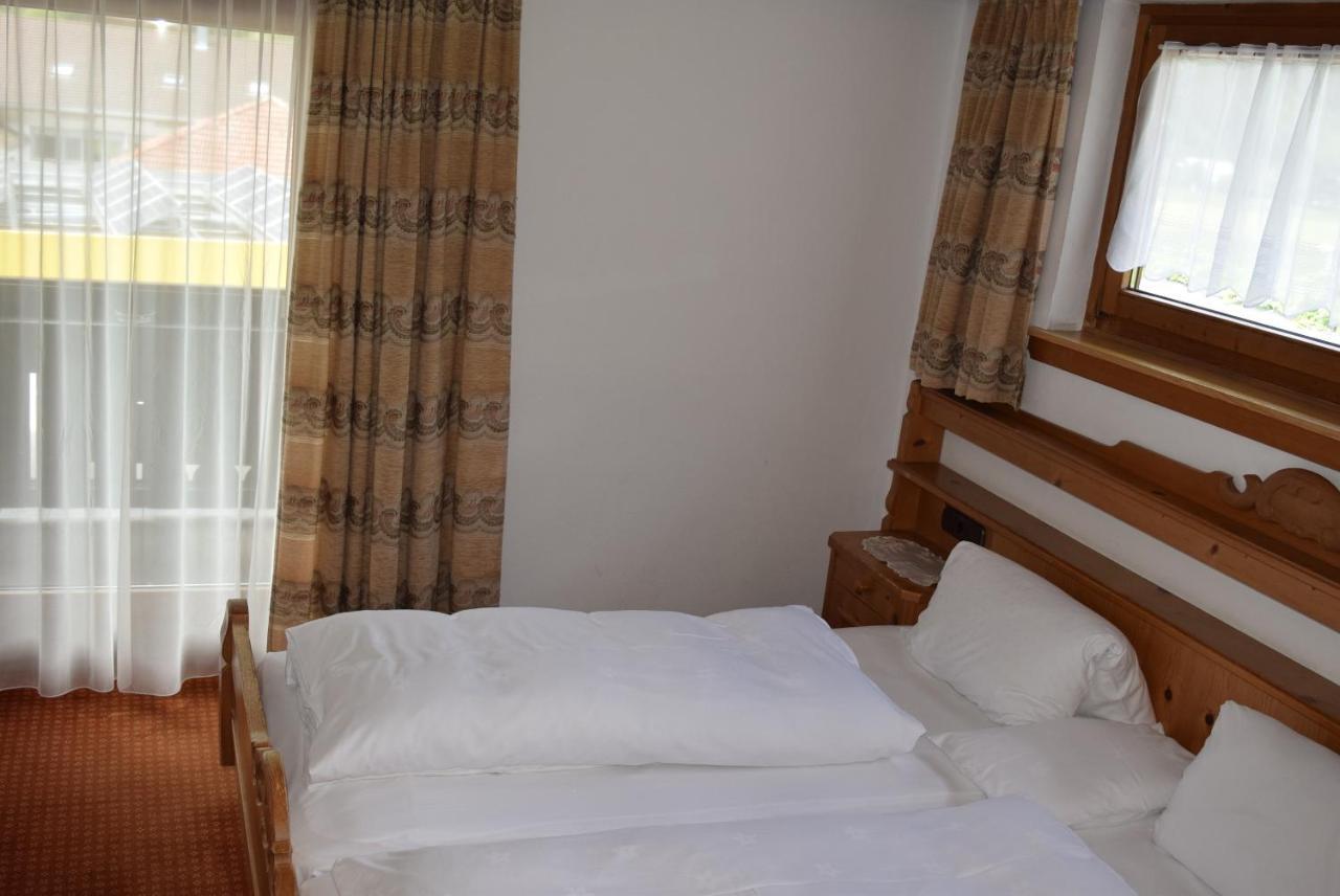 Bergsteiger-Zimmer Pension Obermair ไมย์อาโฮเฟิน ภายนอก รูปภาพ